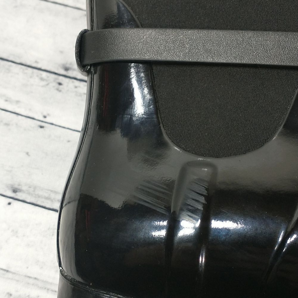 MICHAEL KORS | Rain Boots Size 6 - Picture 9 of 9
